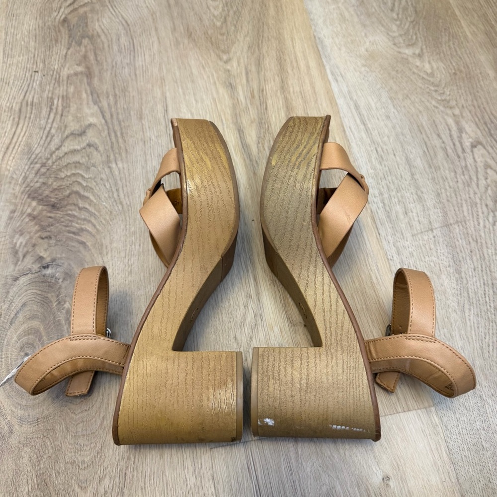 Universal Thread Tan Knotted Sandals - Picture 7 of 8